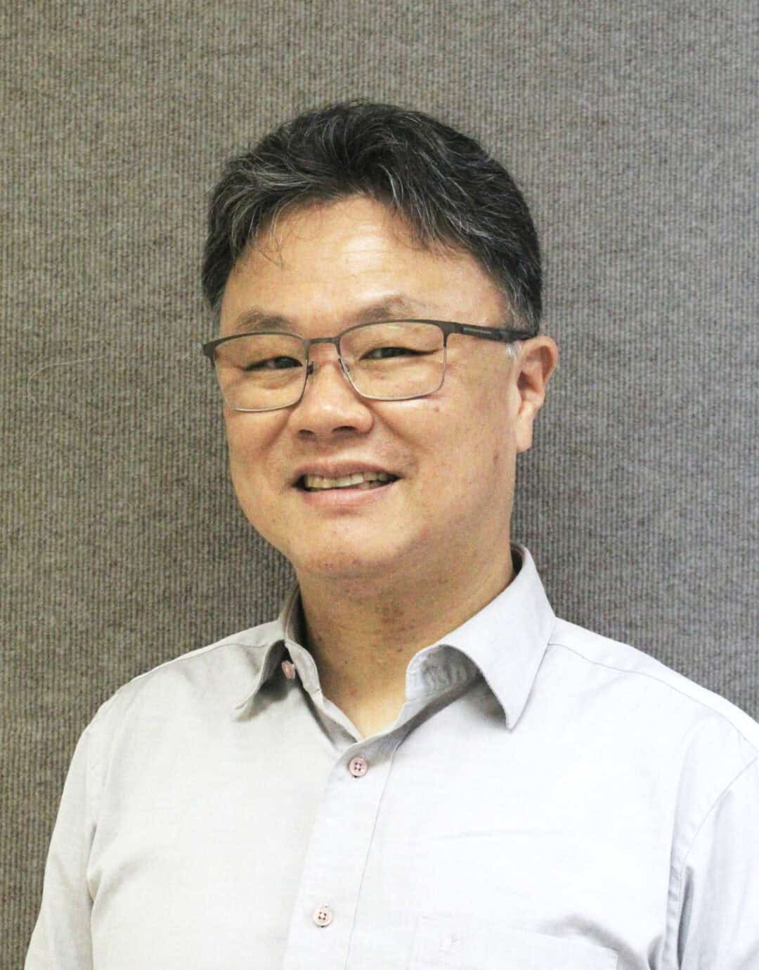 OhWang Kwon - Bio Photo